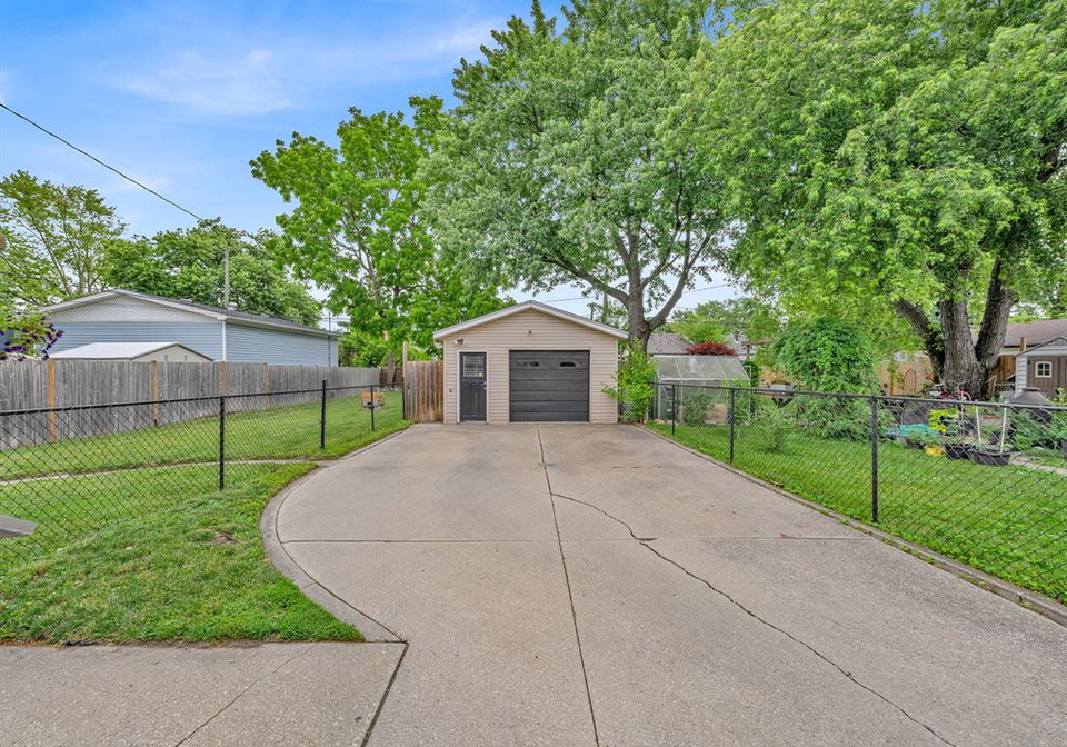 1308-rossini-windsor-ontario-26014454