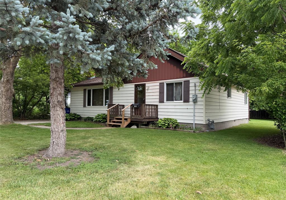 120-first-street-wallaceburg-ontario-26014460