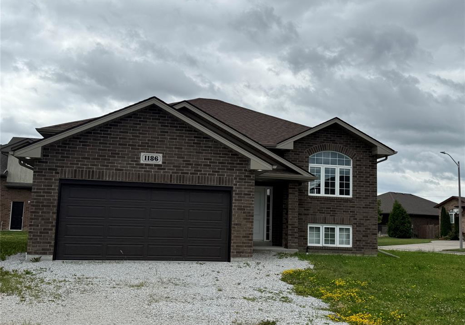 1186-aspen-ridge-crescent-lakeshore-ontario-26014473