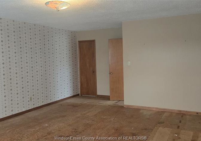 960-scofield-avenue-windsor-ontario-26014475