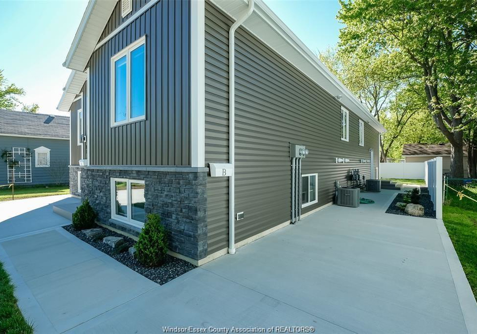 81-brien-avenue-west-essex-ontario-26014478