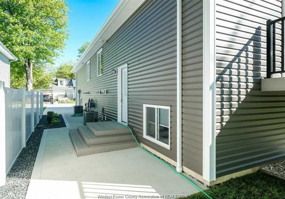 81-brien-avenue-west-essex-ontario-26014478