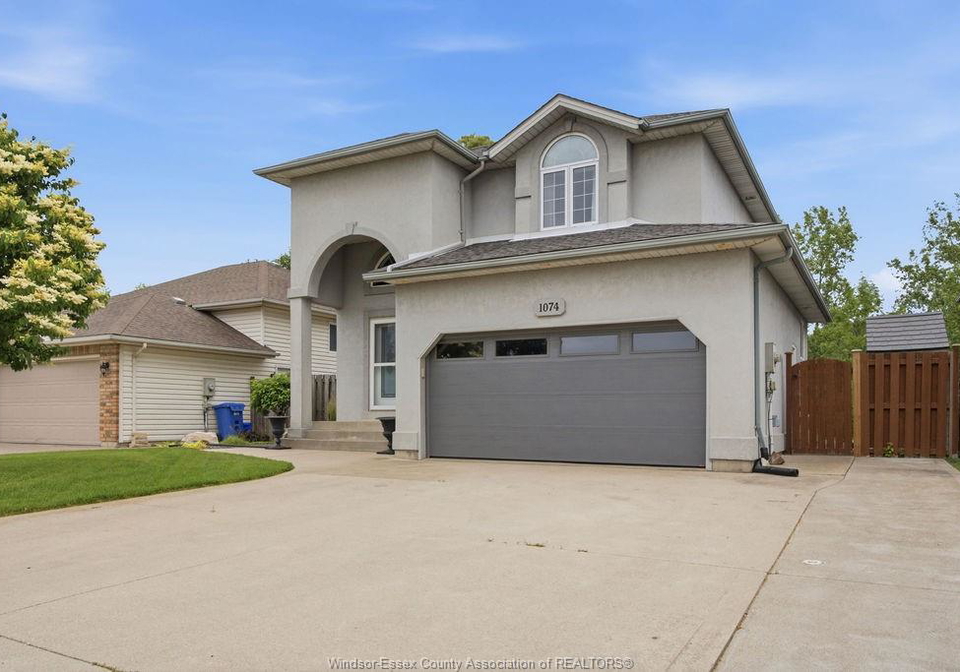 1074-king-louis-street-lakeshore-ontario-26014494