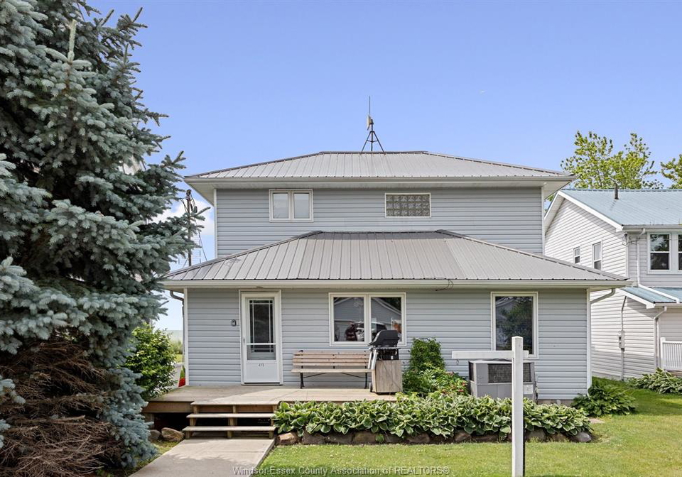 419-lakeside-amherstburg-ontario-26014497