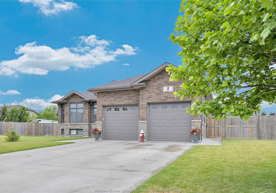 2-olive-leamington-ontario-26014507