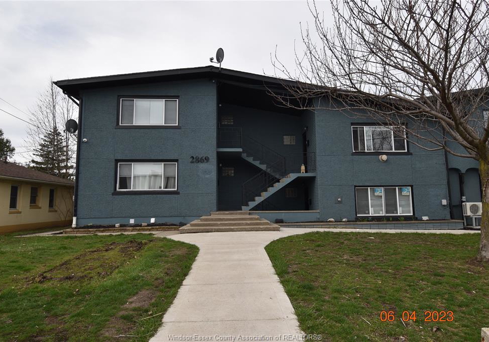 2869-turner-road-windsor-ontario-26014529