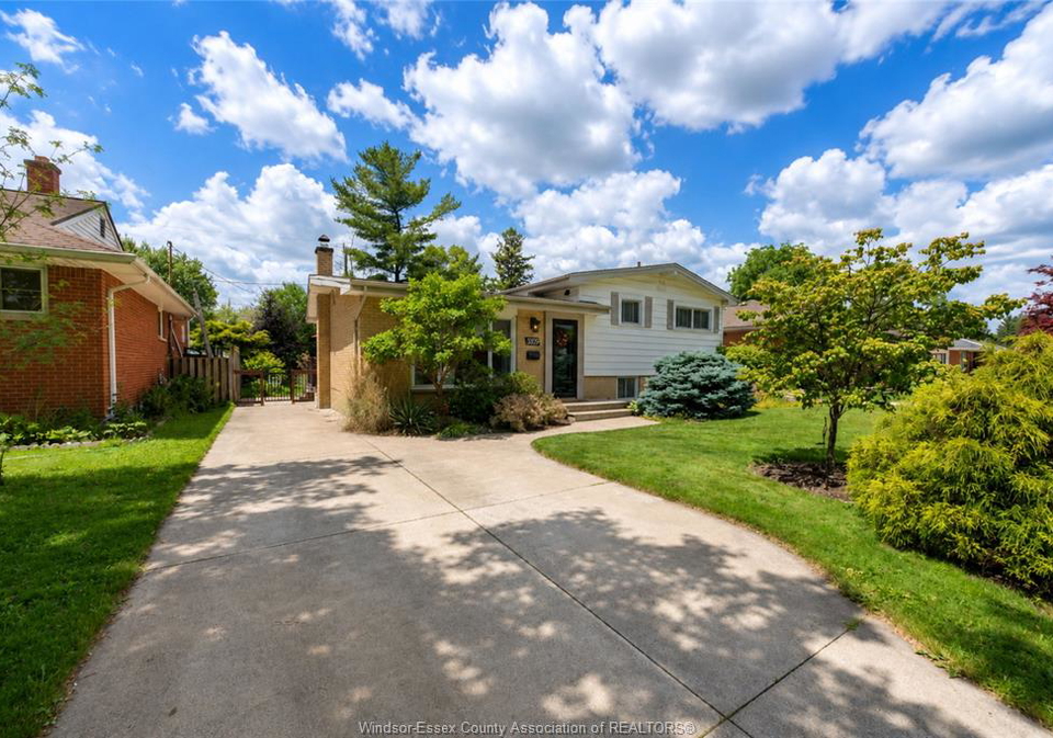 3939-longfellow-windsor-ontario-26014531