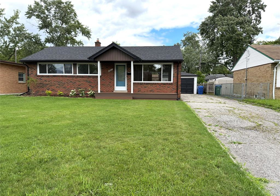 3186-mark-windsor-ontario-26014535