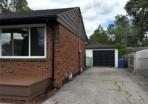 3186-mark-windsor-ontario-26014535