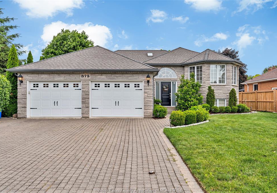 875-sorge-lasalle-ontario-26014536
