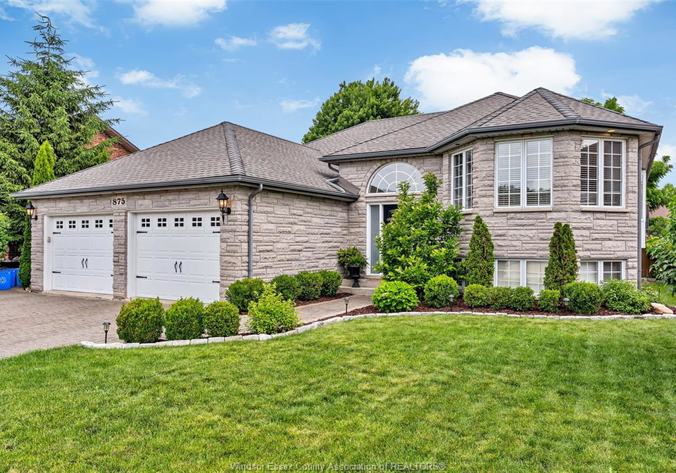 875-sorge-lasalle-ontario-26014536