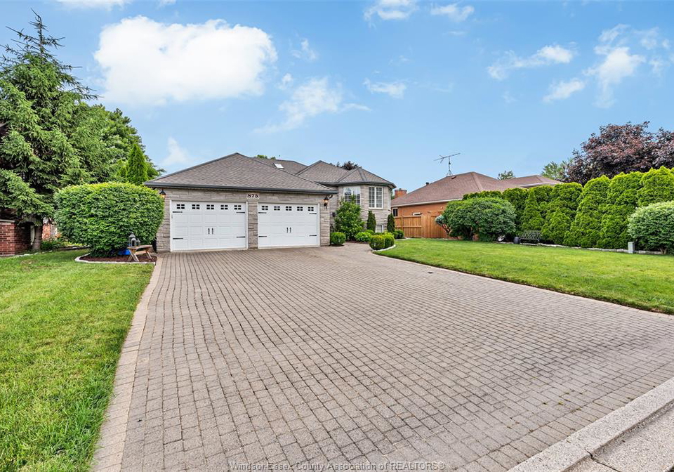 875-sorge-lasalle-ontario-26014536