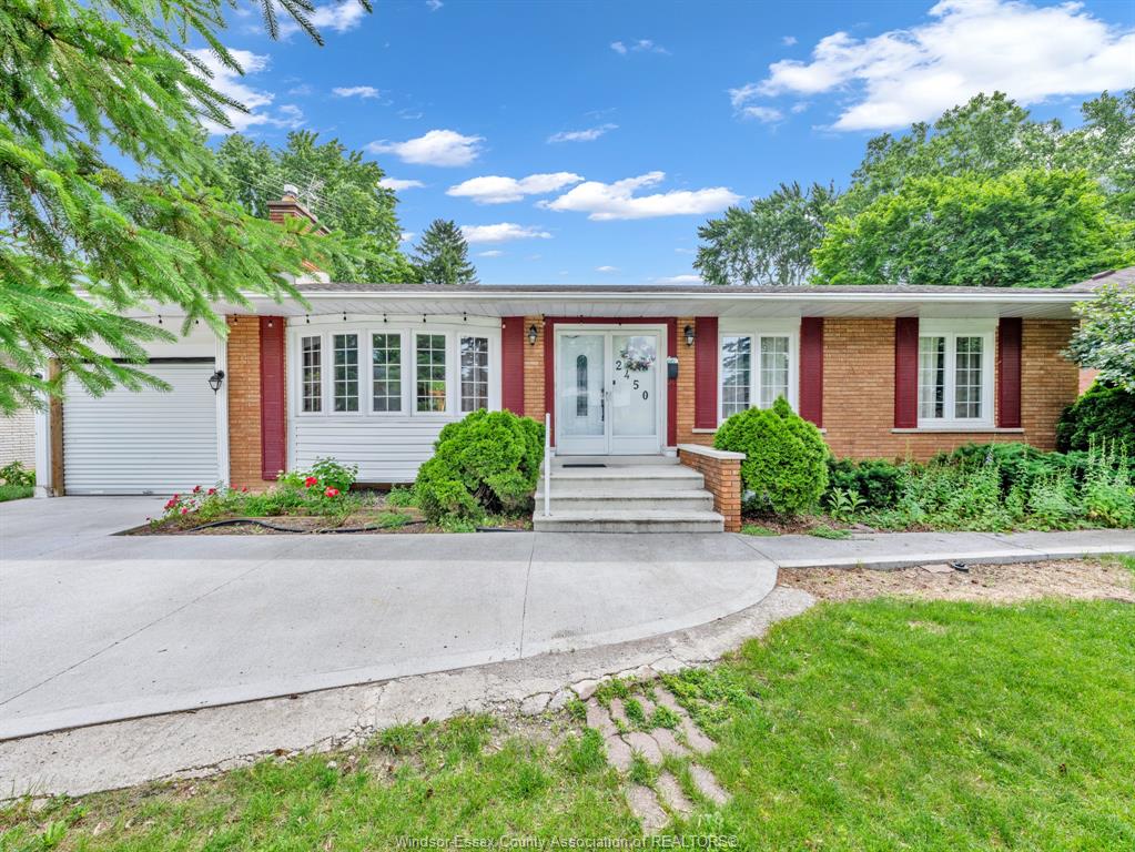 2450-academy-drive-windsor-ontario-26014538