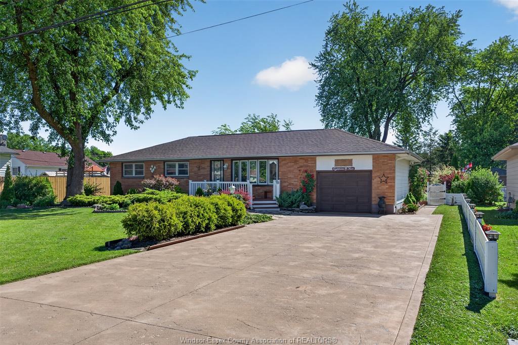 1084-st-anne-street-tecumseh-ontario-26014553