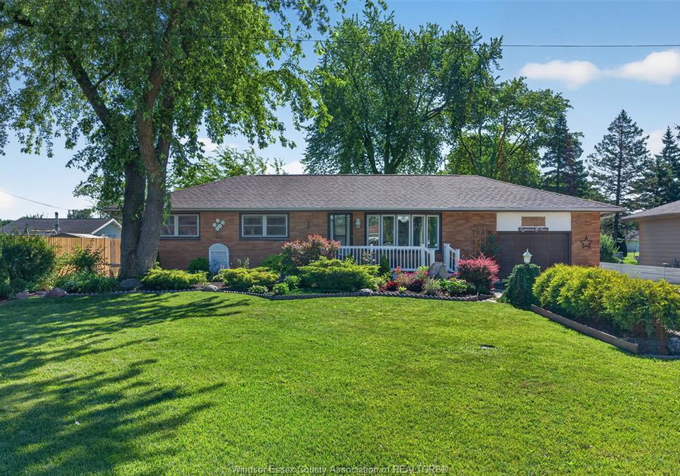 1084-st-anne-street-tecumseh-ontario-26014553