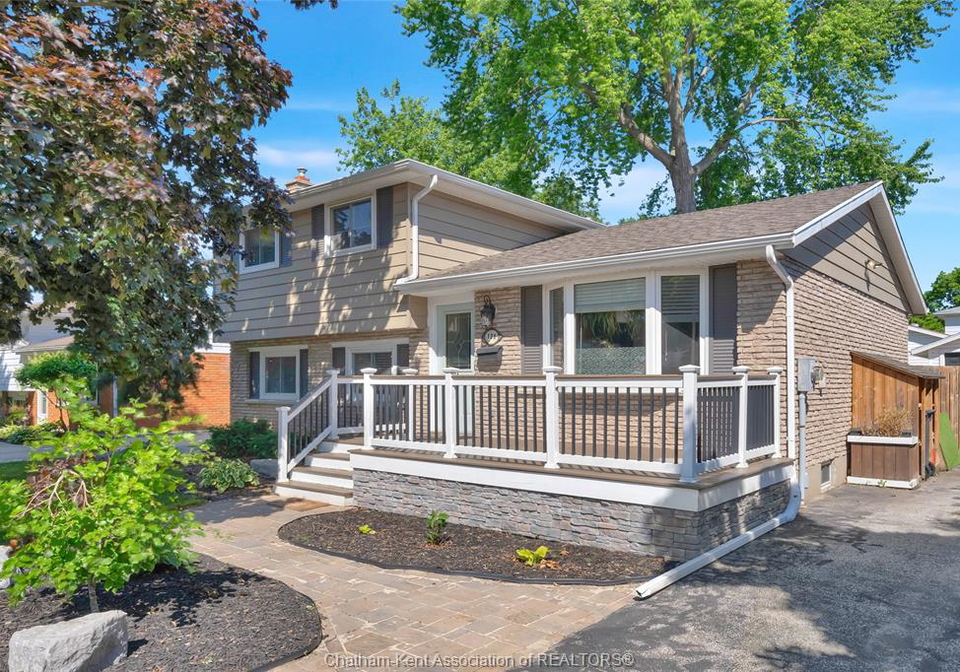 138-vanier-drive-chatham-ontario-26014565