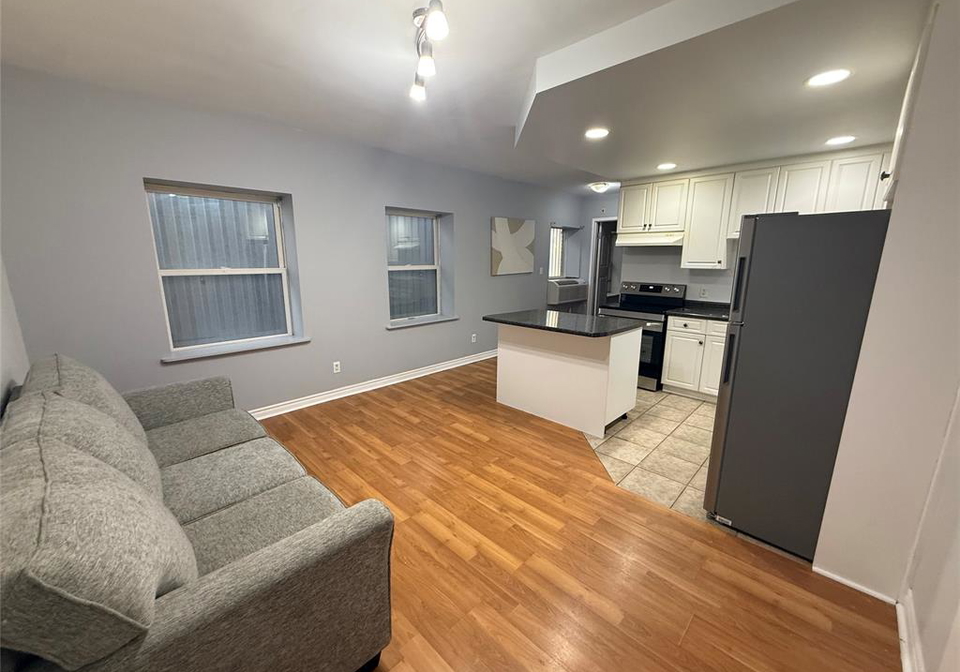 511-pelissier-street-windsor-ontario-26014575