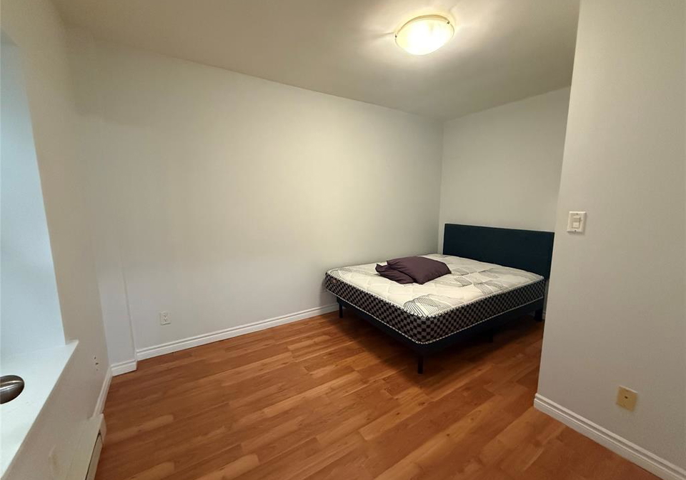 511-pelissier-street-windsor-ontario-26014575
