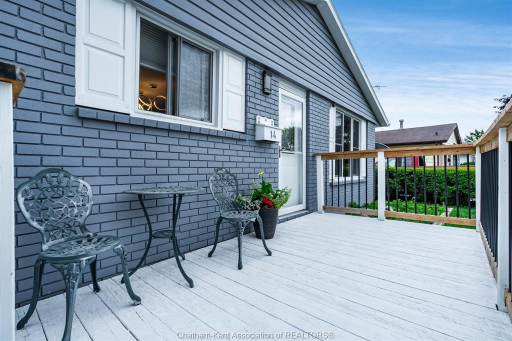 14-greenbriar-trail-wallaceburg-ontario-26014578