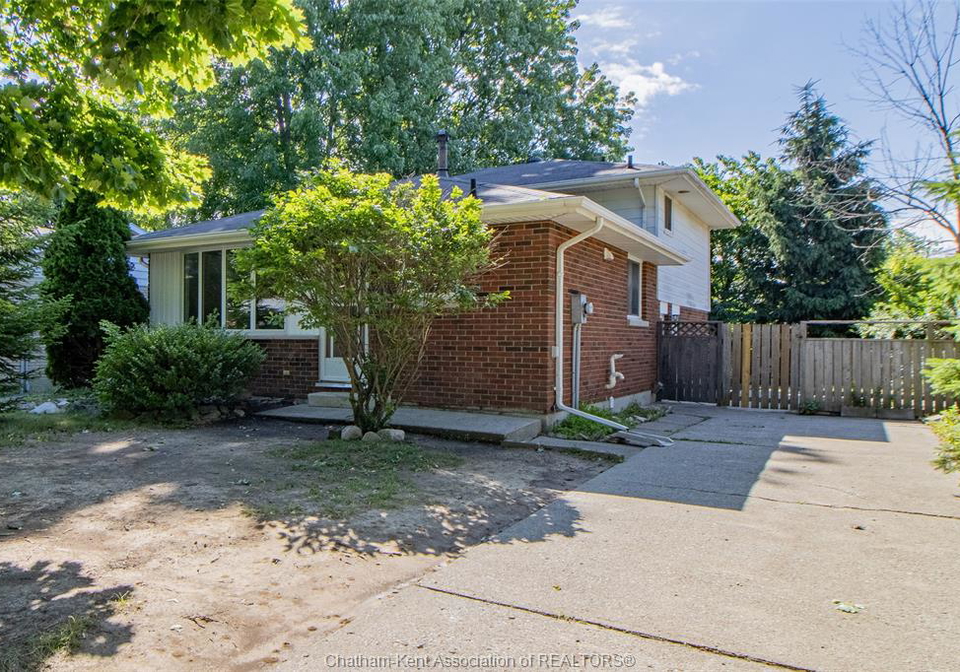 28-sudbury-drive-chatham-ontario-26014592