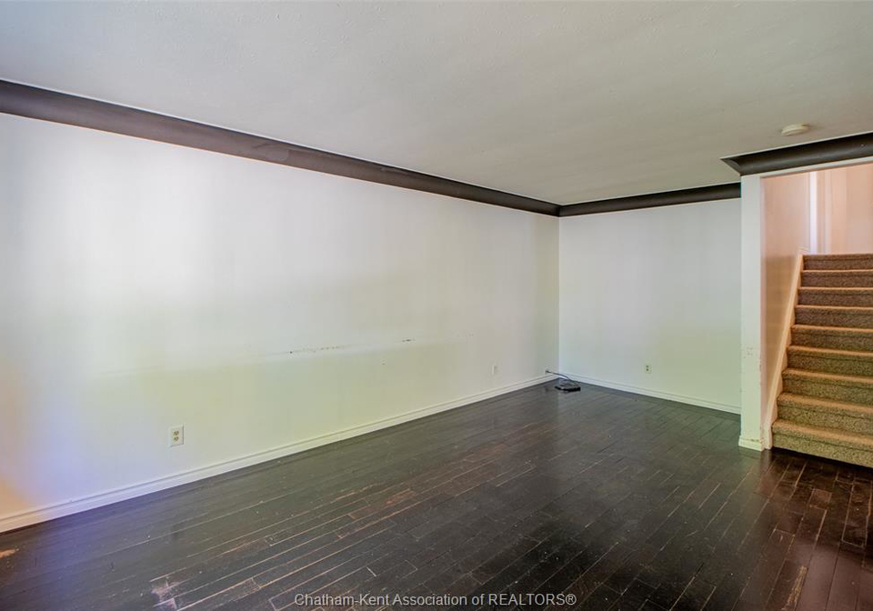 28-sudbury-drive-chatham-ontario-26014592