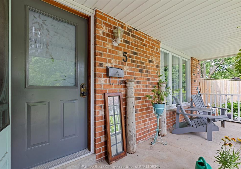 5-atlantic-court-amherstburg-ontario-26014606