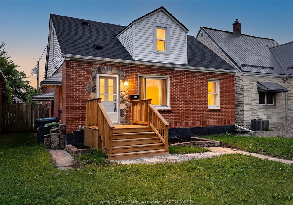 1527-benjamin-avenue-windsor-ontario-26014610