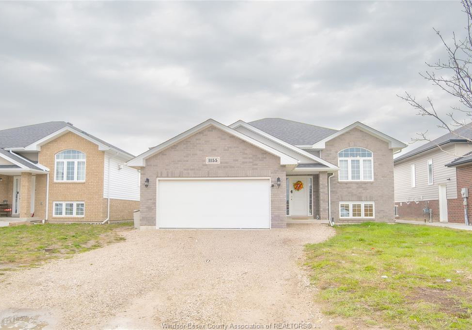1155-aspen-ridge-crescent-lakeshore-ontario-26014645