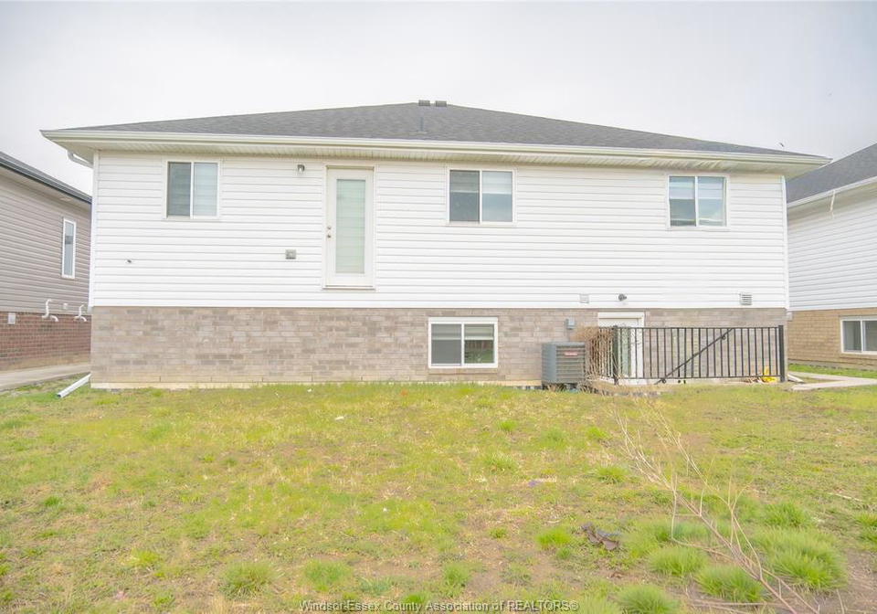 1155-aspen-ridge-crescent-lakeshore-ontario-26014645
