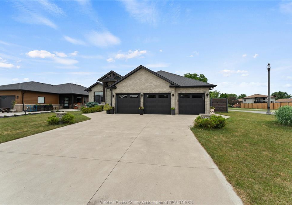 227-meadowview-amherstburg-ontario-26014647