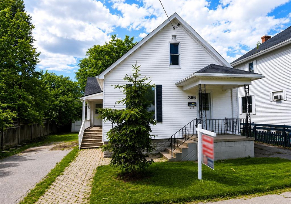 366-cromwell-street-sarnia-ontario-26014648