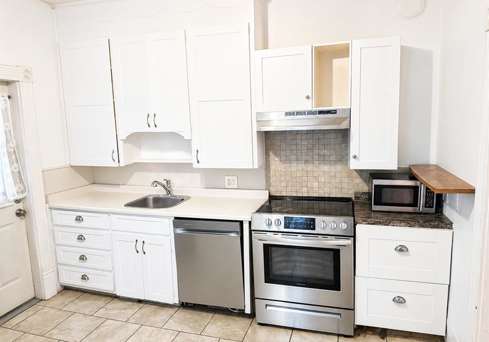 366-cromwell-street-sarnia-ontario-26014648