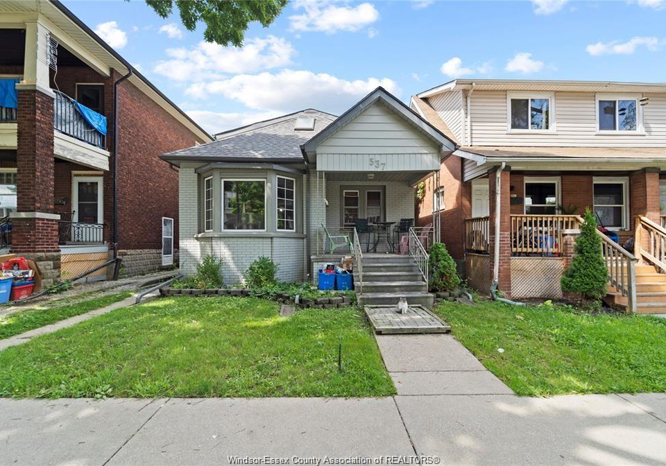 537-mcewan-avenue-windsor-ontario-26014649