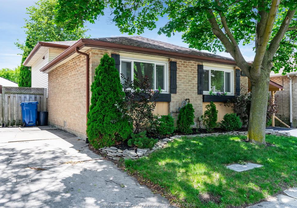 8275-little-river-windsor-ontario-26014650