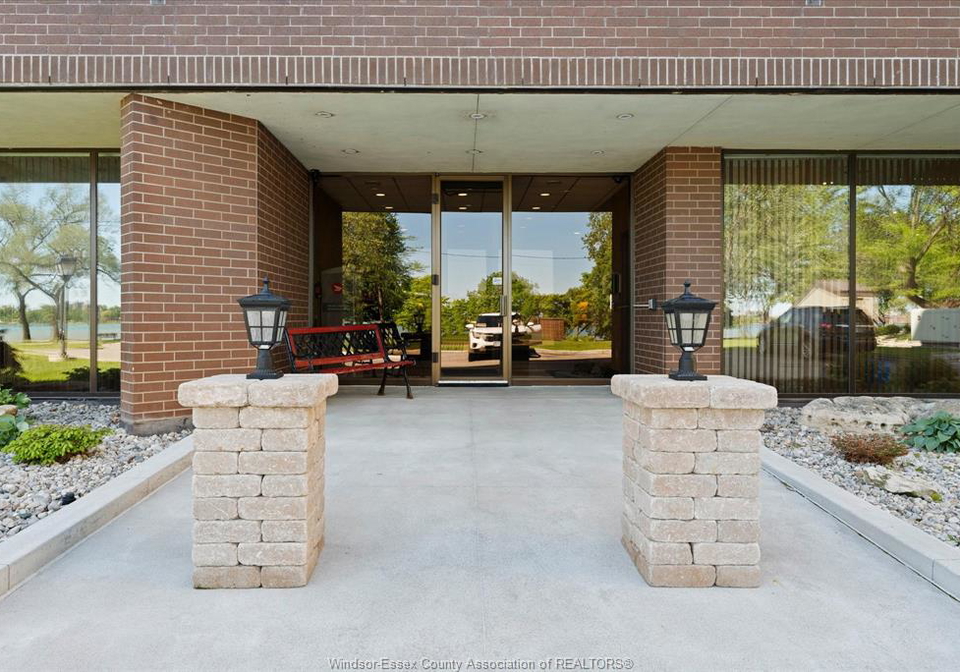 3663-riverside-drive-east-windsor-ontario-26014655