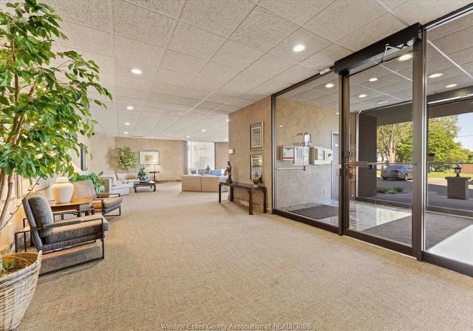 3663-riverside-drive-east-windsor-ontario-26014655