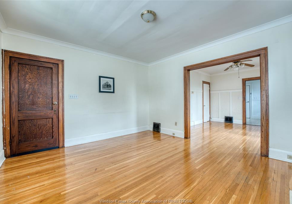 135-oak-street-windsor-ontario-26014671