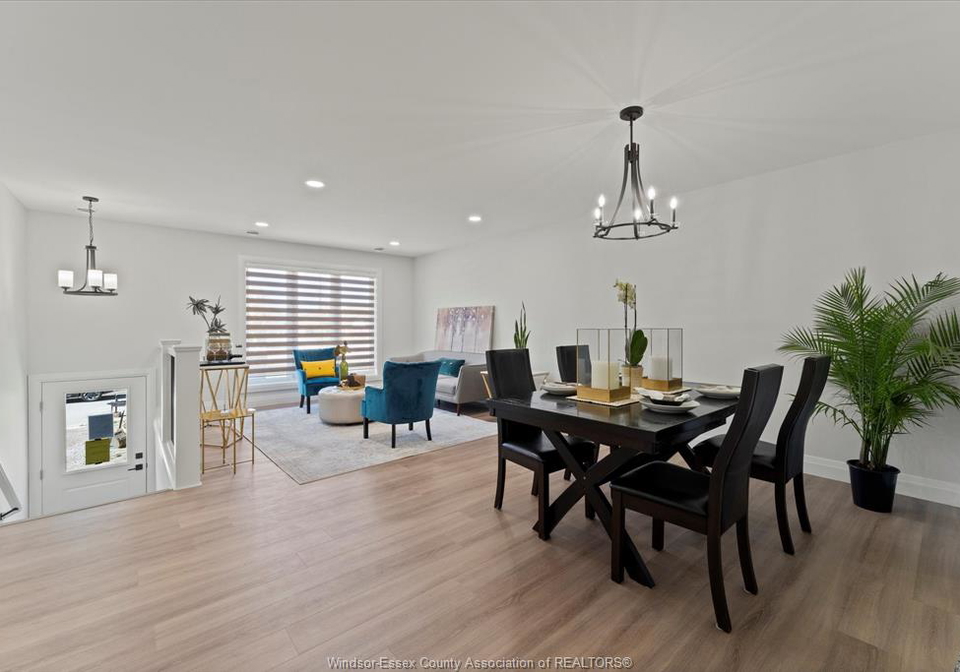 1826-meighen-windsor-ontario-26014680