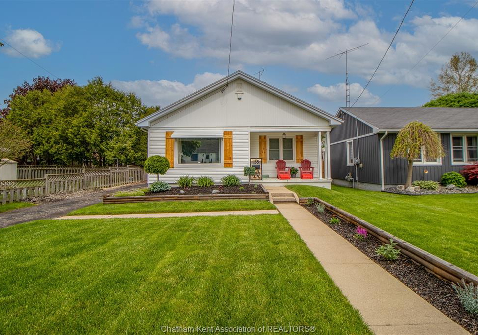 135-alexandra-avenue-chatham-ontario-26014698