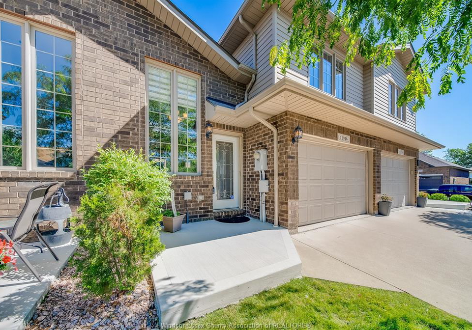 11916-boulder-crescent-windsor-ontario-26014702