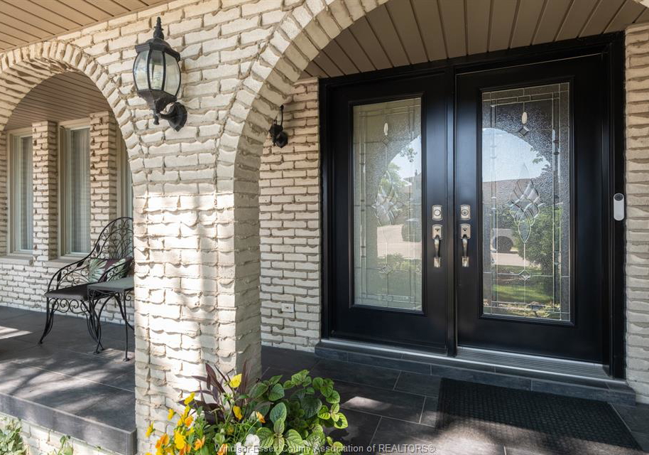 385-centennial-tecumseh-ontario-26014710