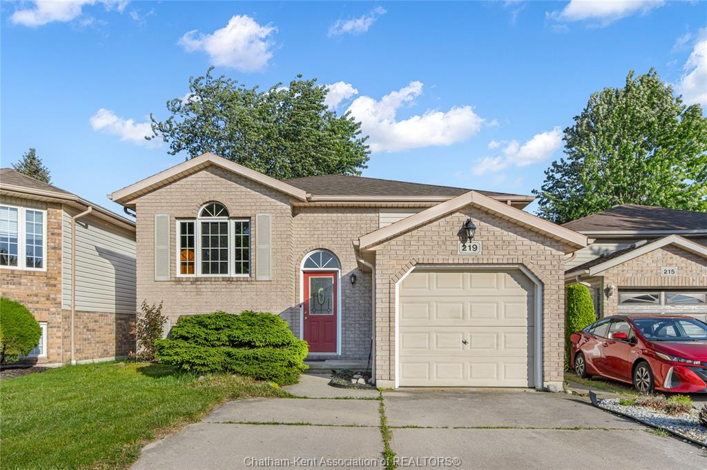219-greenfield-lane-chatham-ontario-26014723