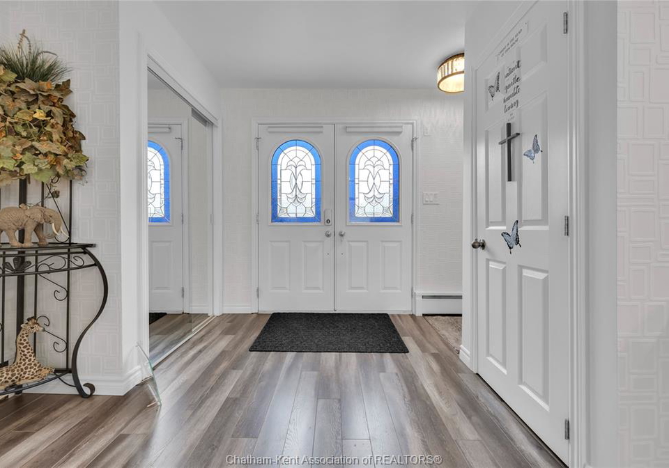 5-phyllis-avenue-chatham-ontario-26014730