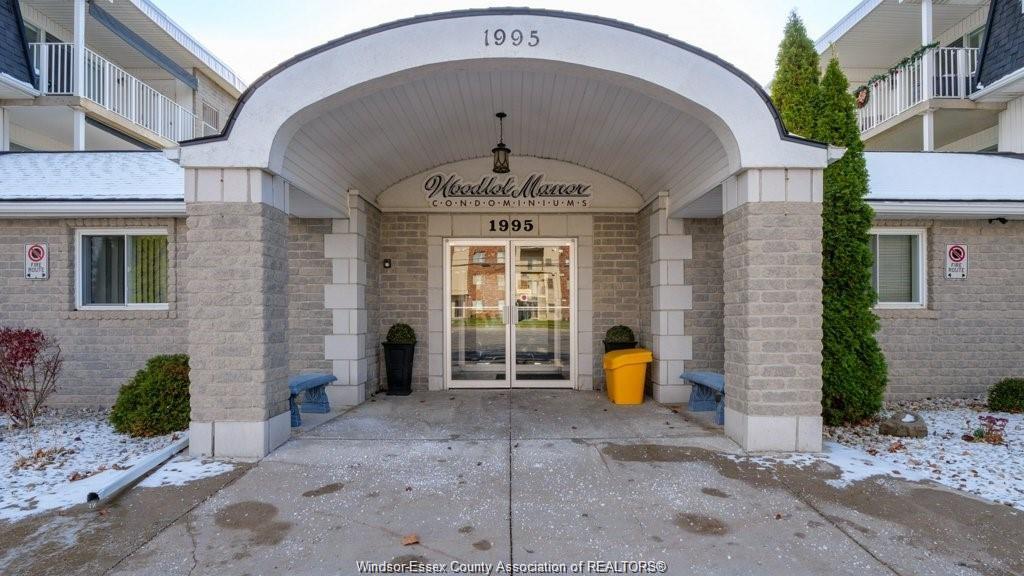 1995-normandy-street-lasalle-ontario-26014732