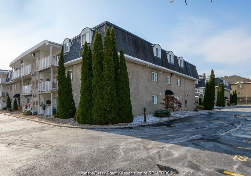 1995-normandy-street-lasalle-ontario-26014732