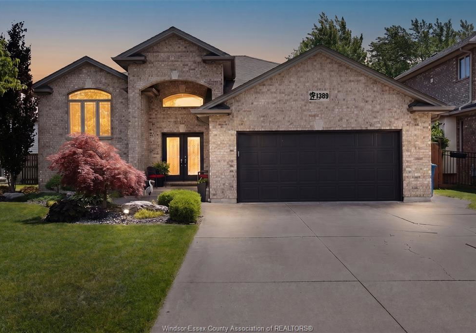 1389-crosswinds-drive-lakeshore-ontario-26014754