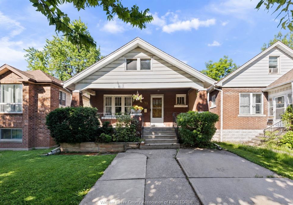 703-randolph-windsor-ontario-26014760