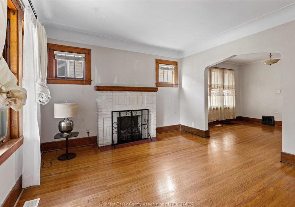 703-randolph-windsor-ontario-26014760