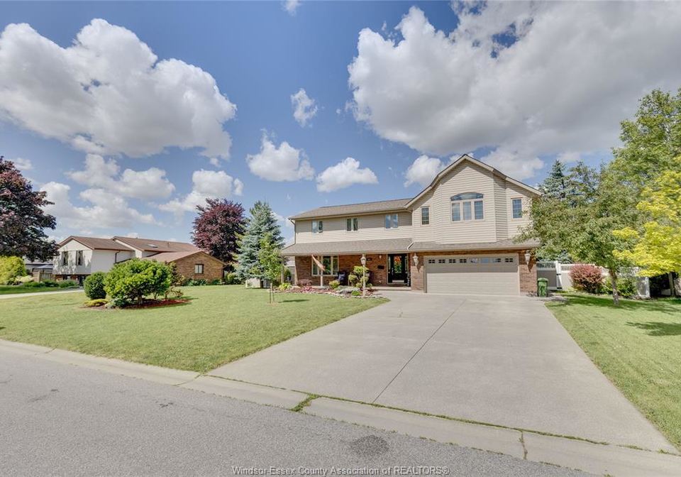 503-regent-st-clair-beach-ontario-26014764
