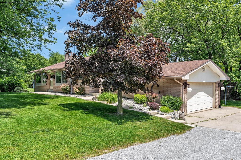 224-west-pike-creek-lakeshore-ontario-26014766